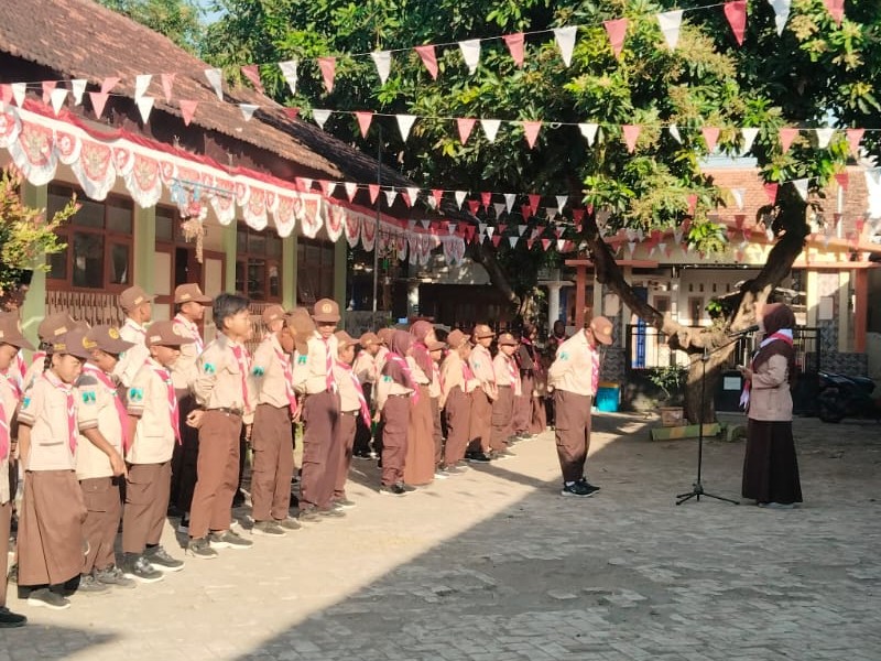 MEMPERINGATI HARI ULANG TAHUN PRAMUKA YANG KE 64