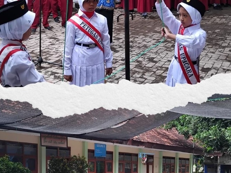Upacara dalam rangka memperingati hari pahlawan 10 November 2025