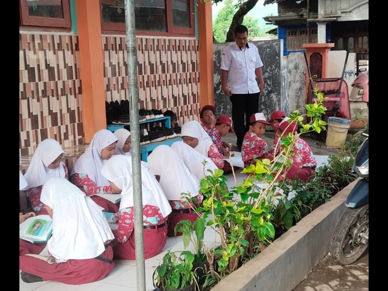 Pelaksanaan Kegiatan Literasi di SDN 2 Lubawang
